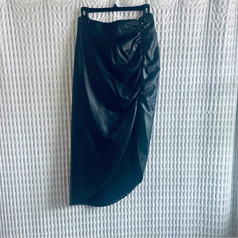Veronica Beard Black Asymmetrical Skirt